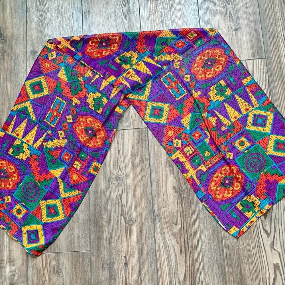 Colorful Geometric Pattern Scarf - Picture 4 of 5